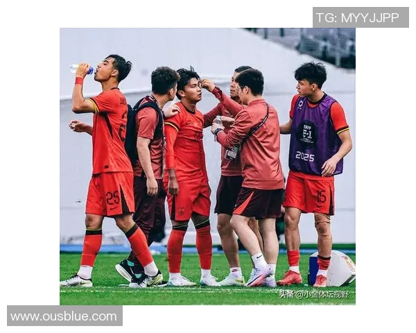 上海足球队个人能力引发热议球迷对球员表现褒贬不一