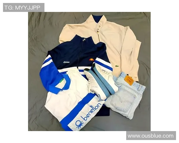 时尚与运动结合足球球衣搭配日常穿搭灵感分享